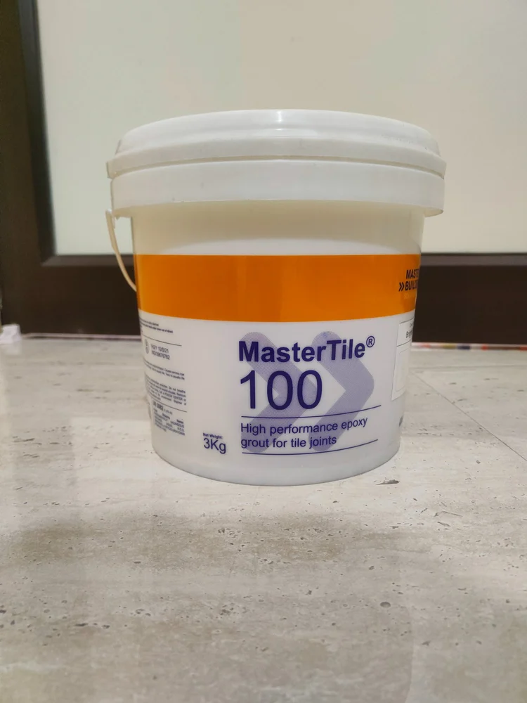 MASTER TILE 100 SATURINE(3KG)