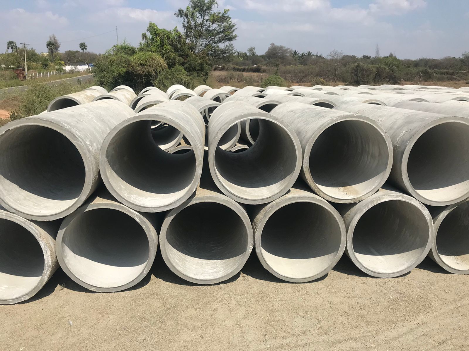 600MM DIA 2 METER NP2 CLASS PRECAST PIPE