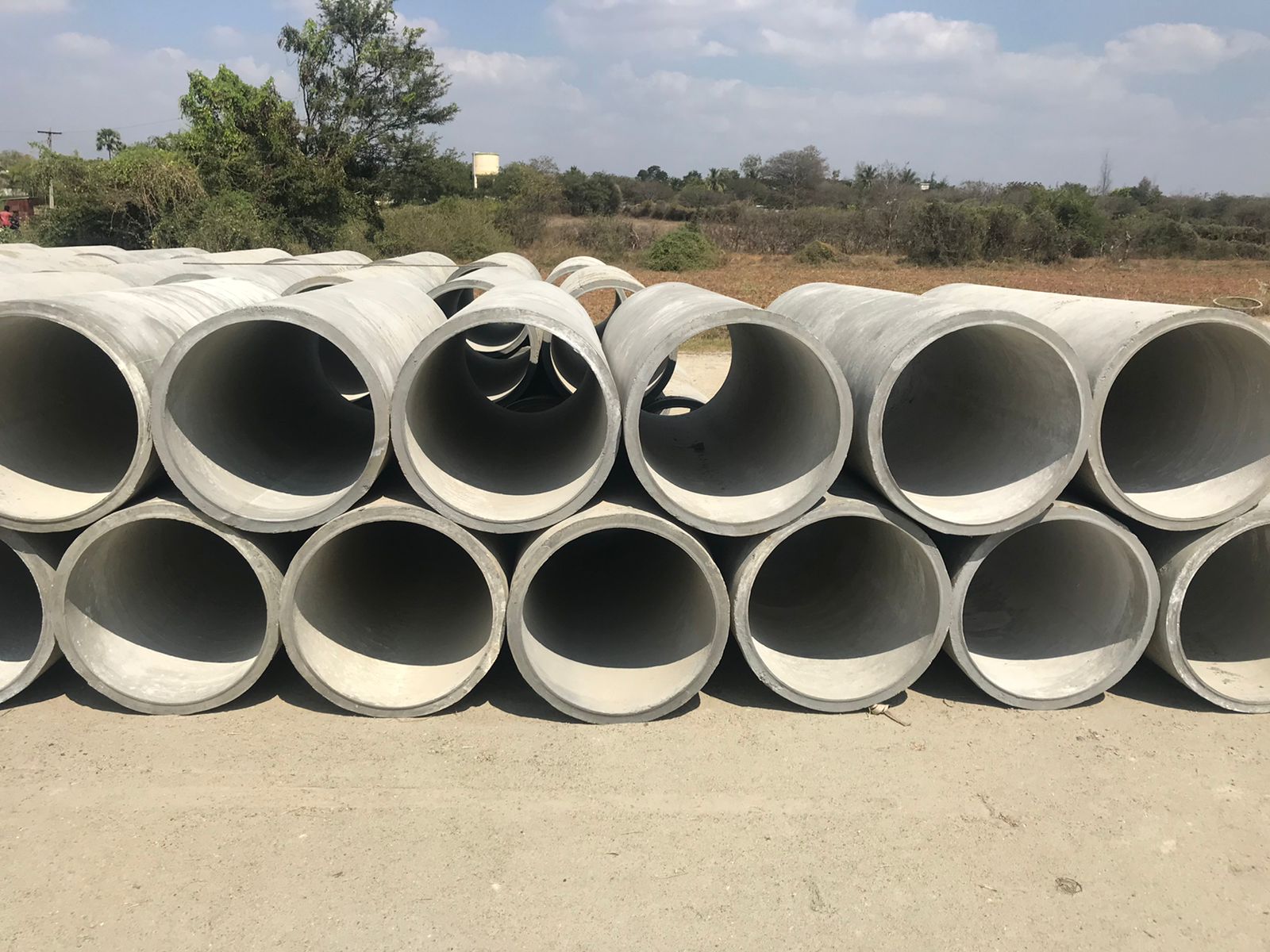 600MM DIA 2 METER NP2 CLASS PRECAST PIPE